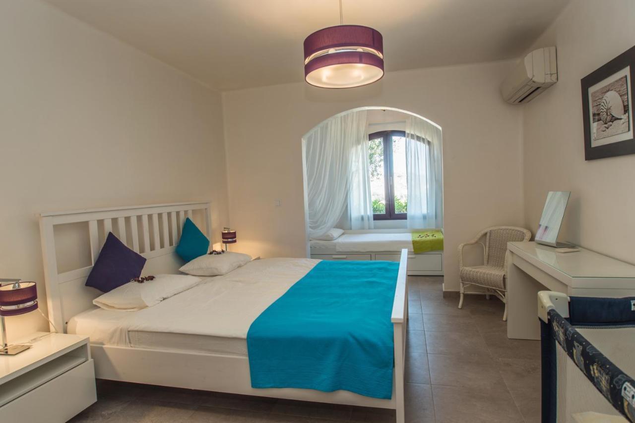 Luxuriöse und großräumige Villa mit Community Pool, Sicht auf das Mittelmeer sowie dem Mar Menor, La Manga Club Atamaría Exterior foto