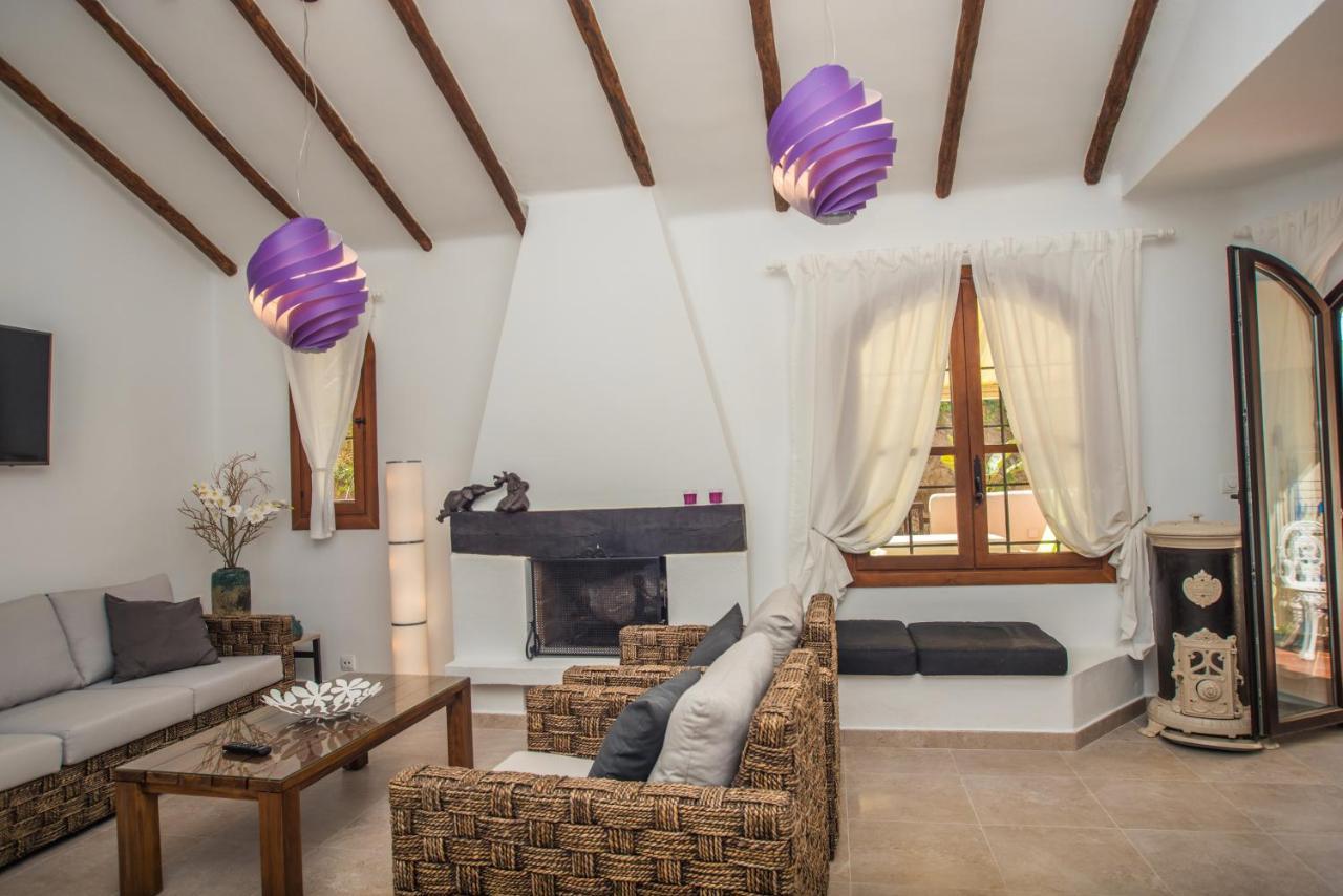 Luxuriöse und großräumige Villa mit Community Pool, Sicht auf das Mittelmeer sowie dem Mar Menor, La Manga Club Atamaría Exterior foto