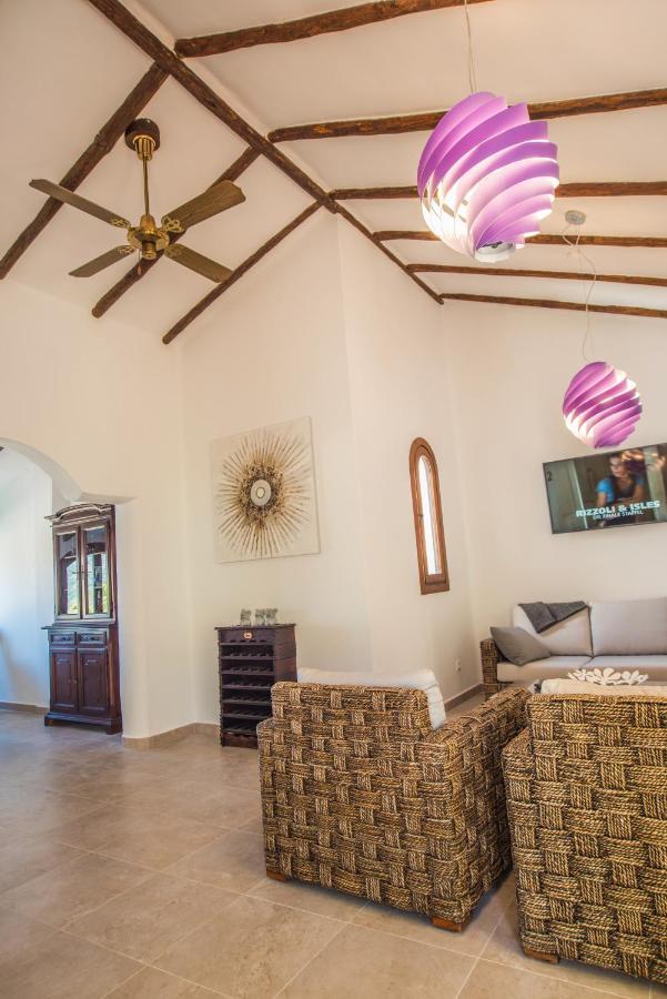 Luxuriöse und großräumige Villa mit Community Pool, Sicht auf das Mittelmeer sowie dem Mar Menor, La Manga Club Atamaría Exterior foto
