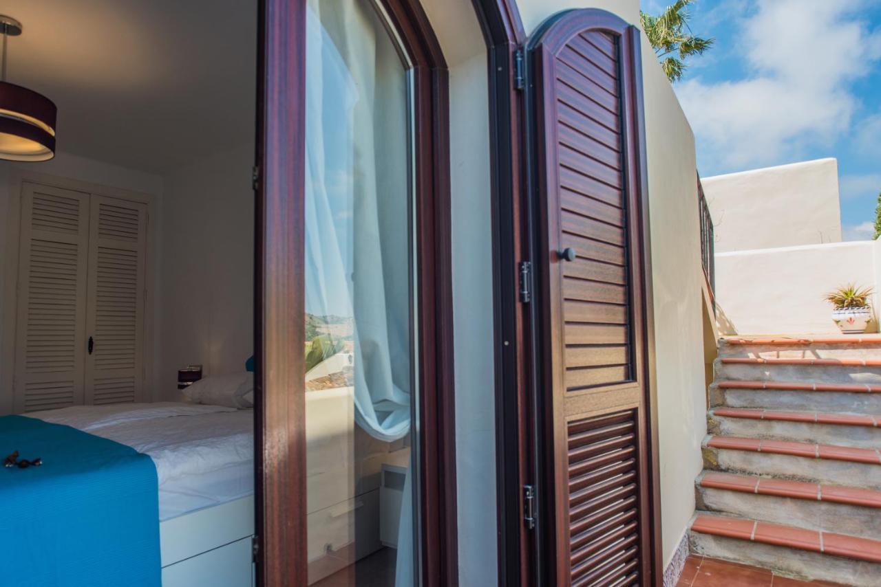 Luxuriöse und großräumige Villa mit Community Pool, Sicht auf das Mittelmeer sowie dem Mar Menor, La Manga Club Atamaría Exterior foto