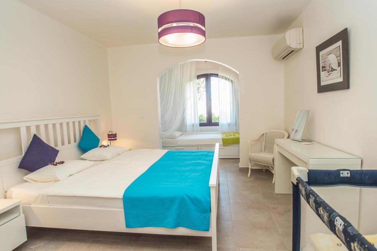 Luxuriöse und großräumige Villa mit Community Pool, Sicht auf das Mittelmeer sowie dem Mar Menor, La Manga Club Atamaría Exterior foto