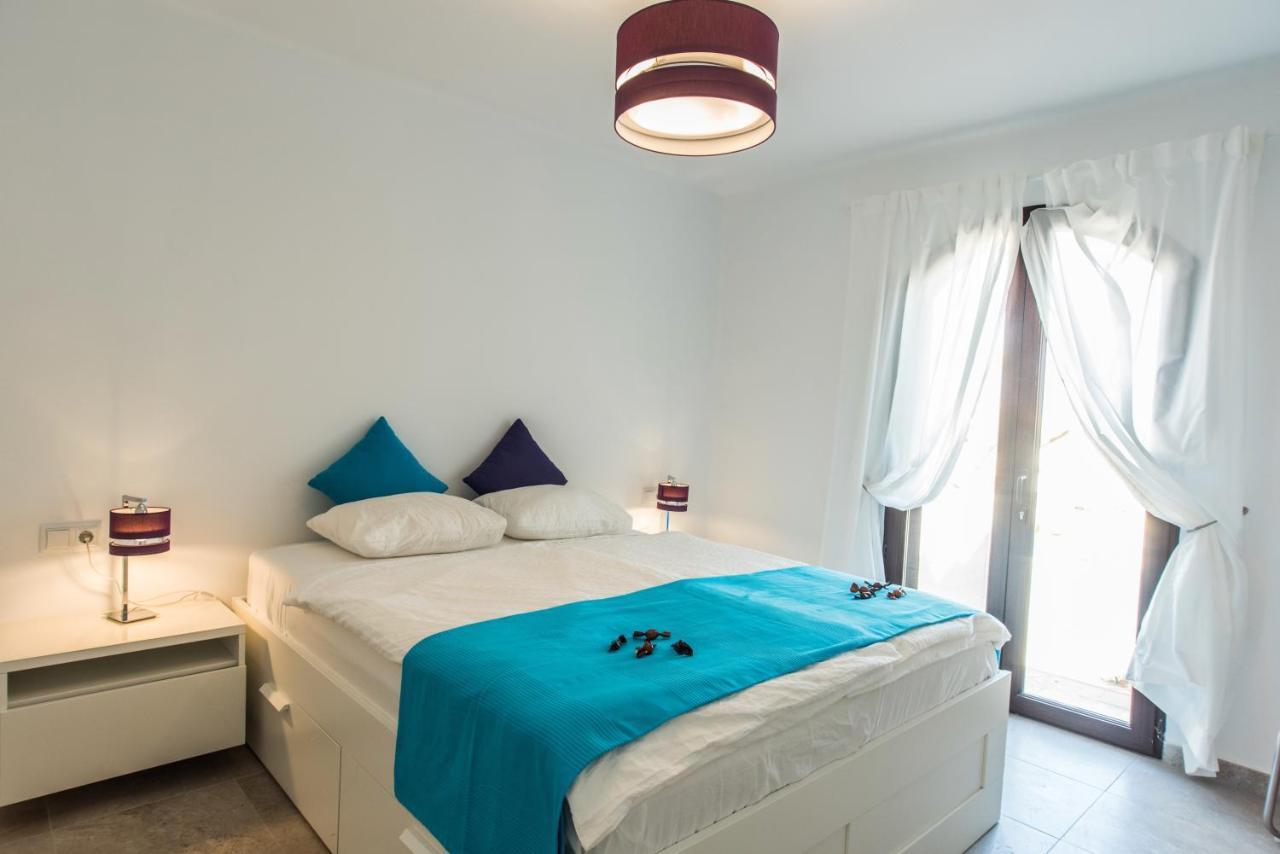 Luxuriöse und großräumige Villa mit Community Pool, Sicht auf das Mittelmeer sowie dem Mar Menor, La Manga Club Atamaría Exterior foto
